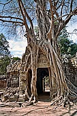 Ta Som temple - east gopura of the third enclosure